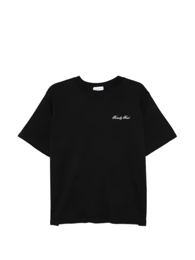 Family First Embroidered-logo T-shirt In Black