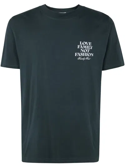 Family First T-shirt Lfnf In Green