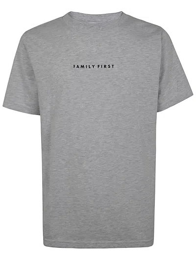 FAMILY FIRST FAMILY FIRST T-SHIRT BOX LOGO