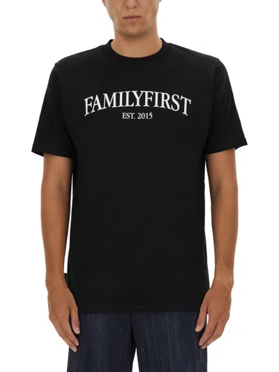FAMILY FIRST FAMILY FIRST T-SHIRT WITH LOGO