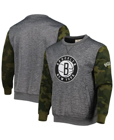 FANATICS MEN'S FANATICS HEATHER CHARCOAL BROOKLYN NETS CAMO STITCHED SWEATSHIRT