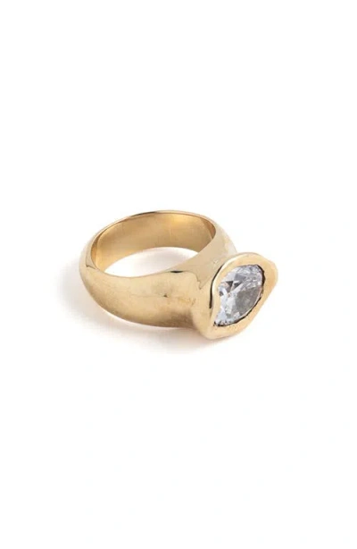 Faris Grand Cubic Zirconia Ring In Gold