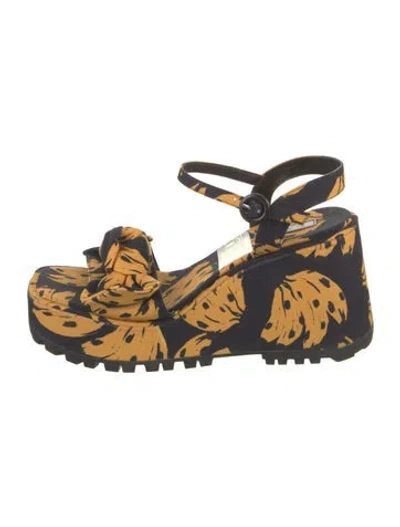 Pre-owned Farm Rio Canvas Printed Sandals In Orange
