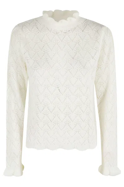 FARM RIO LACE STITCH RUFFLES BLOUSE