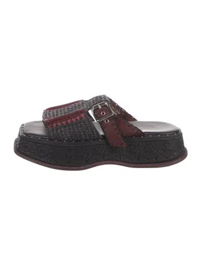 Pre-owned Farm Rio Striped Slides In Black