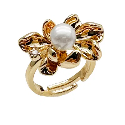 Farra Women's White Flower Setting With Freshwater Pearls Ring