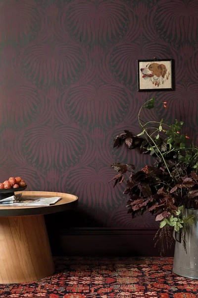 Farrow & Ball Lotus Wallpaper In Purple