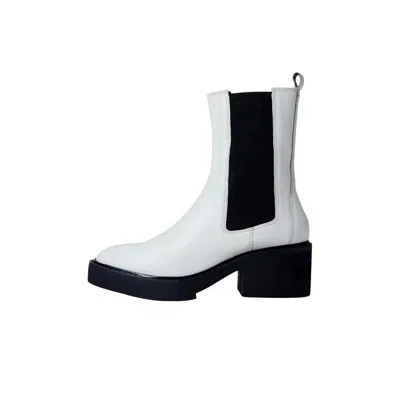 Faryl By Faryirobin Mae Ecru Leather Mae-ecru Women's In White