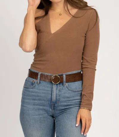 FASCINATION SPAGHETTI STRAP CUTOUT BODYSUIT IN MOCHA