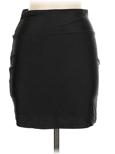 Pre-owned Fashion Nova Casual Skirt In Black