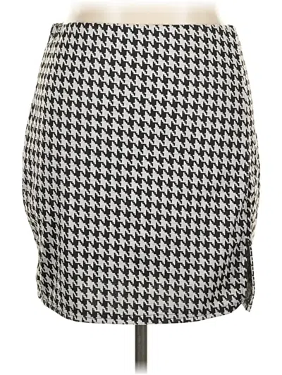 Pre-owned Fashion Nova Casual Skirt In Black