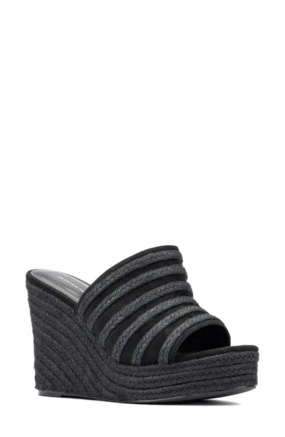 Fashion To Figure Sallie Platform Wedge Sandal In Black