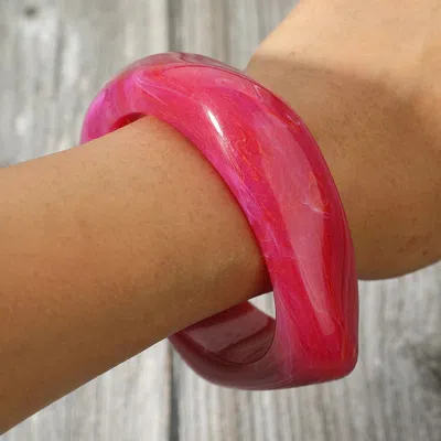 Fashnzfab Abstract Square Celluloid Acetate Bangle Bracelet In Pink