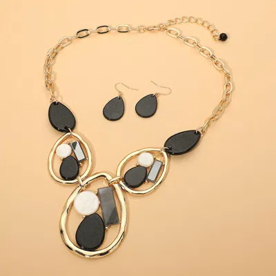 Fashnzfab Bold Abstract Geometric Resin Statement Necklace In Silver