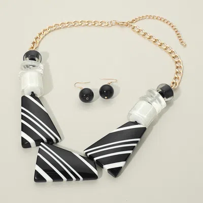 Fashnzfab Bold Chunky Geometric Striped Resin Beaded Statement Necklace In Black