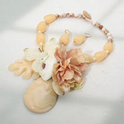 Fashnzfab Bold Floral Leaf Butterfly Charm Beaded Statement Necklace In Gold