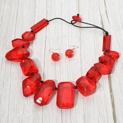 Fashnzfab Bold Geometric Resin Pebble Link Statement Necklace In Red