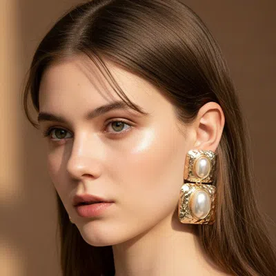 Fashnzfab Bold Oval Pearl Accent Hammered Frame Link Drop Statement Earing In Gold