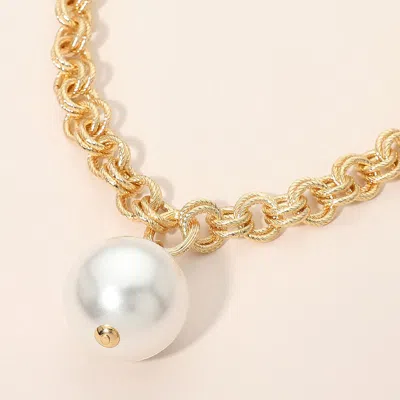 Fashnzfab Bold Pearl Pendant Chunky Chain Necklace In Gold