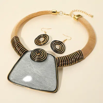 Fashnzfab Bold Resin Geometric Pendant Accent Statement Necklace In Gold
