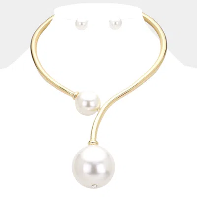 Fashnzfab Chunky Pearl Collar Choker Necklace In Gold