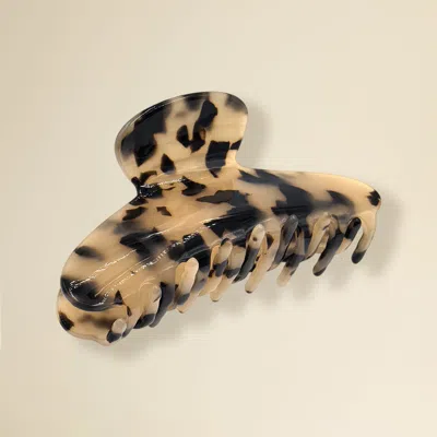 Fashnzfab Classic Resin Tortoise Hair Claw Clip In Multi