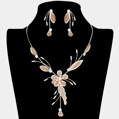 Fashnzfab Crystal Detail Metal Mesh Flower Vine Necklace In Gold