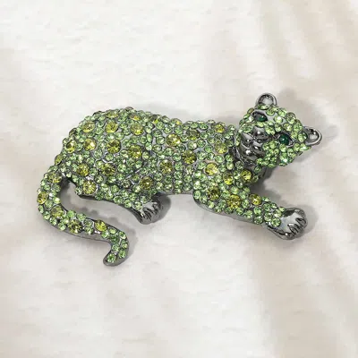 Fashnzfab Crystal Rhinestone Leopard Pin Brooch In Green