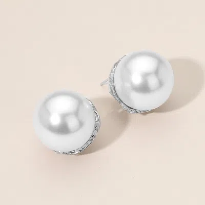 Fashnzfab Elegant Round Pearl Earrings In Metallic