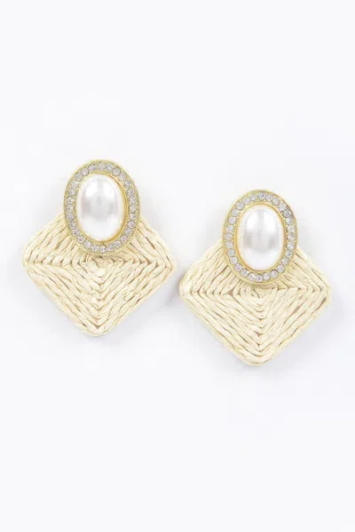 Fashnzfab Faux Straw Pearl Earring In Gold
