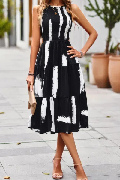 Fashnzfab Floral Print Pocket Sleeveless Smocked Split Dress In Black