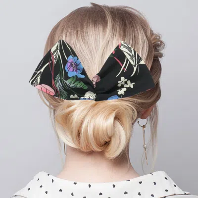 Fashnzfab Flower Leaf Printed Deft Bun Maker Hairband In Black