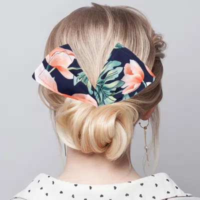 Fashnzfab Flower Leaf Printed Deft Bun Maker Hairband In Metallic
