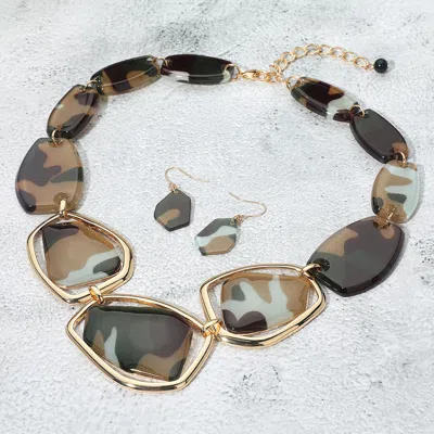 Fashnzfab Geometric Chunky Sparkled Celluloid Acetate Plate Link Statement Necklace In Silver