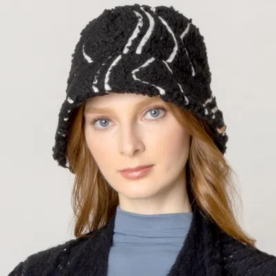 Fashnzfab Geometric Sherpa Bucket Hat In Black