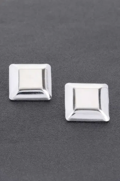 Fashnzfab Gold Plated Metal Earring In Pattern