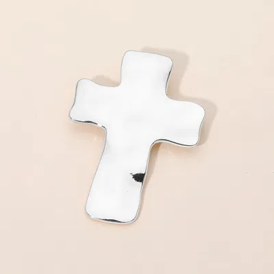 Fashnzfab Hammered Metal Cross Pin Brooch In Silver