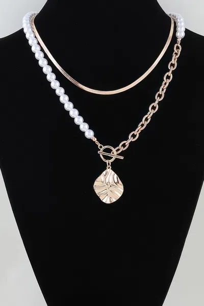Fashnzfab Hammered Toggle Beaded Chain Necklace In Gold