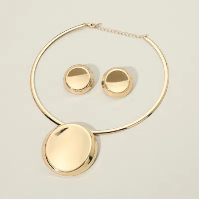 Fashnzfab Metal Round Pendant Statement Choker Necklace In Gold