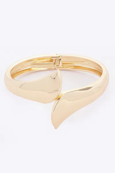 Fashnzfab Metal Spring Hinge Bracelet In Gold