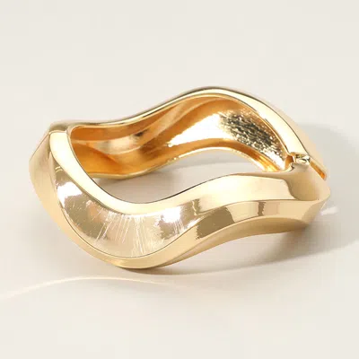 Fashnzfab Metal Wavy Hinged Bangle Bracelet In Gold