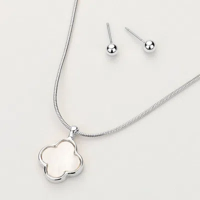 Fashnzfab Mother Of Pearl Quatrefoil Pendant Necklace In Metallic