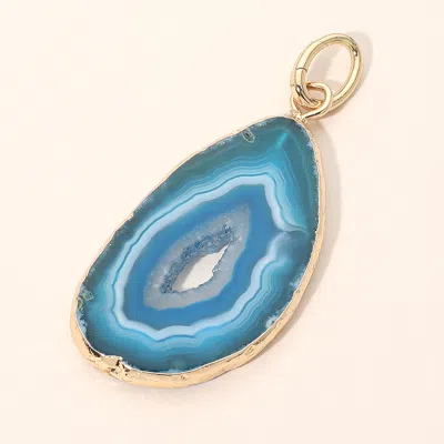 Fashnzfab Natural Cutout Center Oval Geode Slice Pendant In Blue
