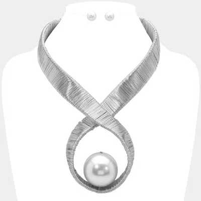 Fashnzfab Oversized Peral Pointed Metal Wired Teardrop Statement Necklace In Metallic