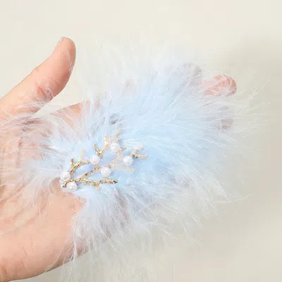 Fashnzfab Pearl Accent Metal Branch Lightweight Feather Embellished Hair Clip In Blue