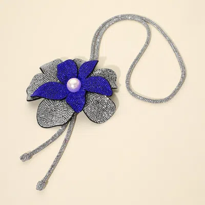 Fashnzfab Pearl Centered Bling Studded Flower Pointed Bolo Tie Necklace In Blue
