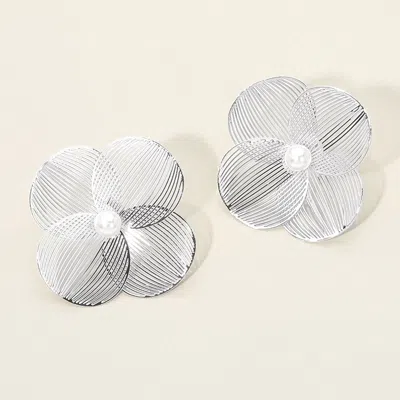 Fashnzfab Pearl Centered Metal Cutout Petal Floral Earrings In Metallic