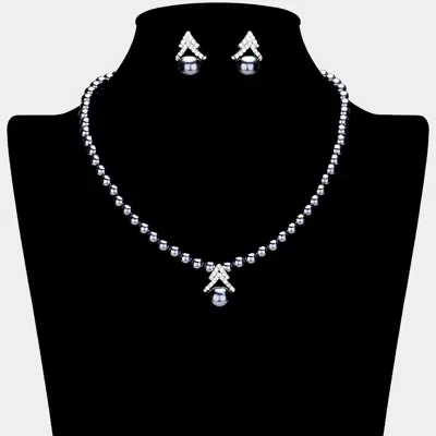 Fashnzfab Pearl Pendant Pointed Necklace 15.5" + 4" L In Metallic