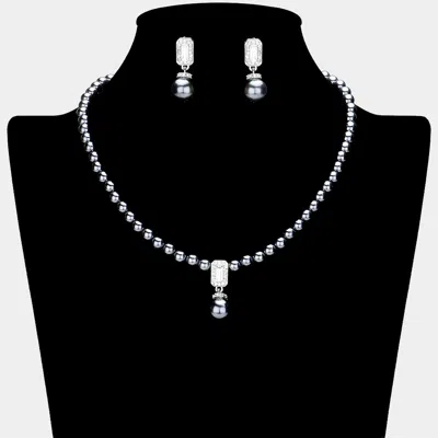 Fashnzfab Pearl Pendant Pointed Necklace In Metallic