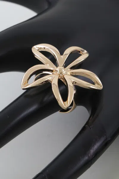 Fashnzfab Polished Open Flower Band Ring In Gold